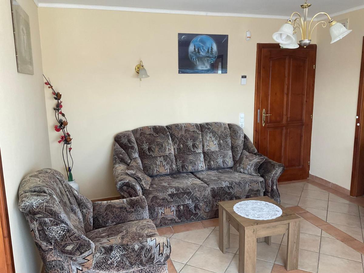 Arany Apartmanhaz Zalagyoengye Zalakaros Exterior photo